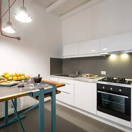 Cassari Upartments アパート *