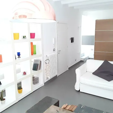 アパート Cassari Upartments *